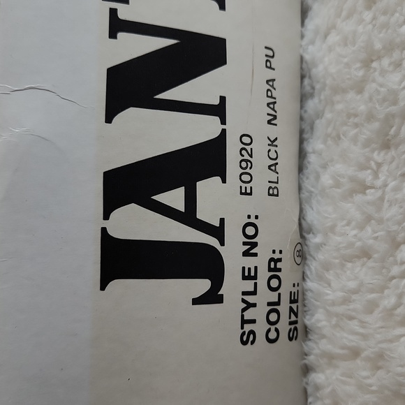 Black Mary Janes heels size 8 NEW!!! - Picture 3 of 14